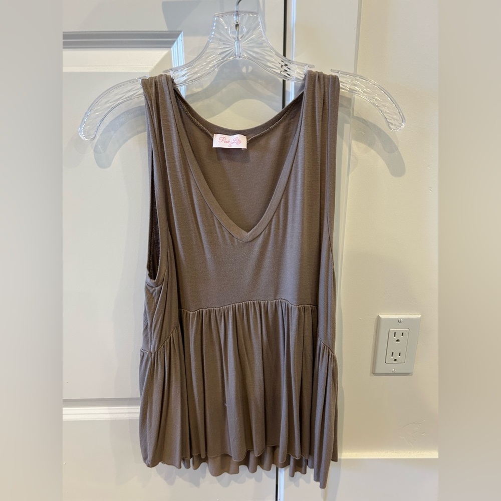 Brown, Pink Lily, Peplum top, sleeveless, high low, size small